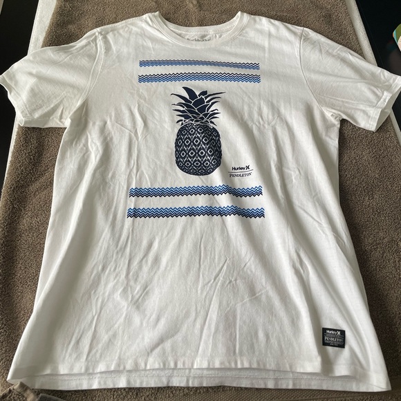 Hurley, men’s short sleeve t shirt. Excellent condition. Size large. - Picture 1 of 4